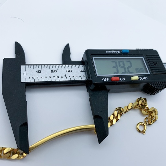 Vintage Valentino Garavani Gold-plated V-Logo Curb Chain Bracelet - Picture 11 of 12